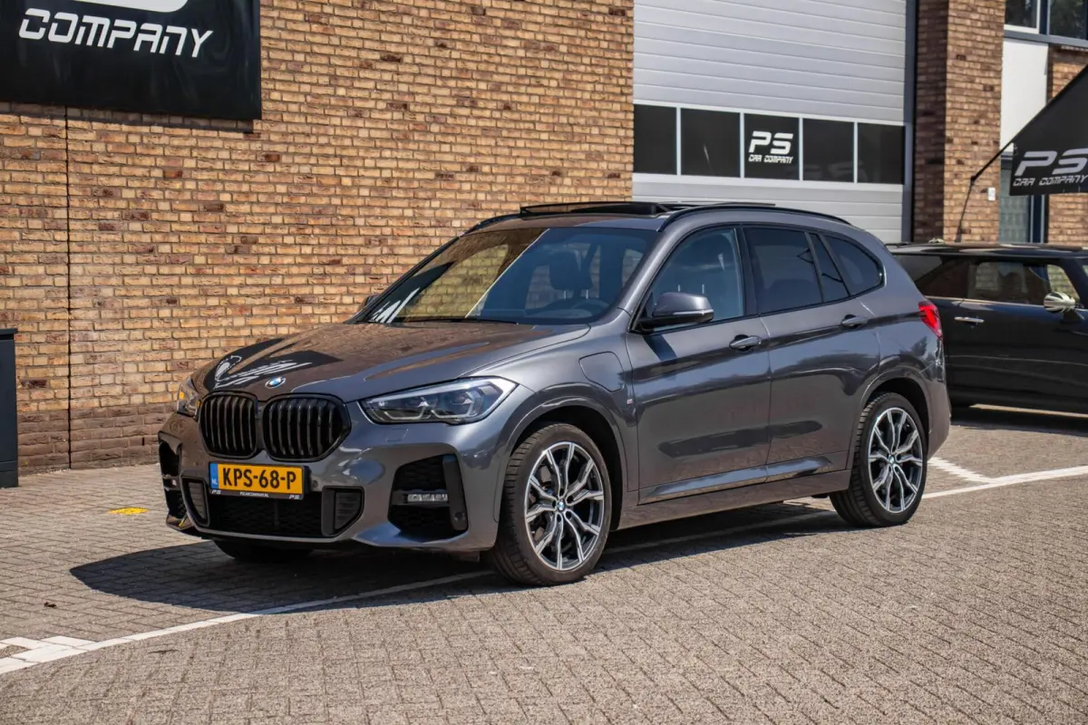 xDrive25e M-Sport, Pano, Leder, ACC, Carplay, H&K