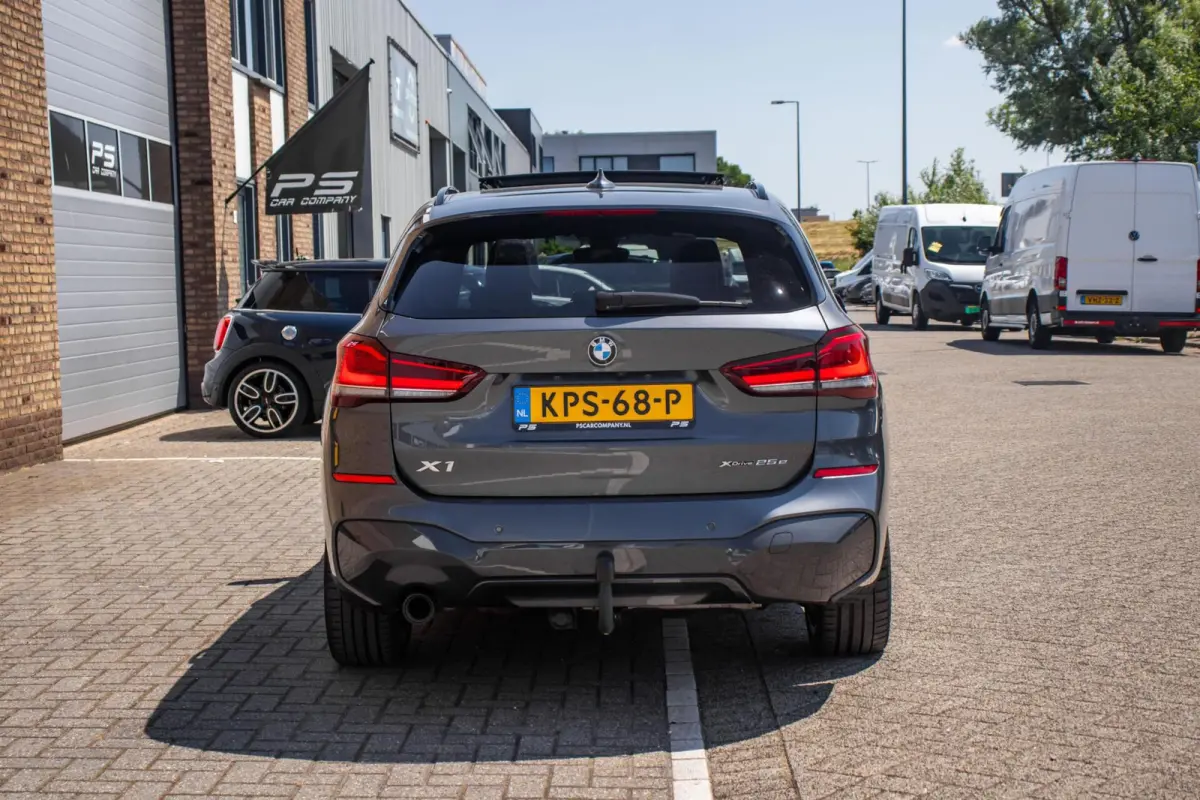 xDrive25e M-Sport, Pano, Leder, ACC, Carplay, H&K