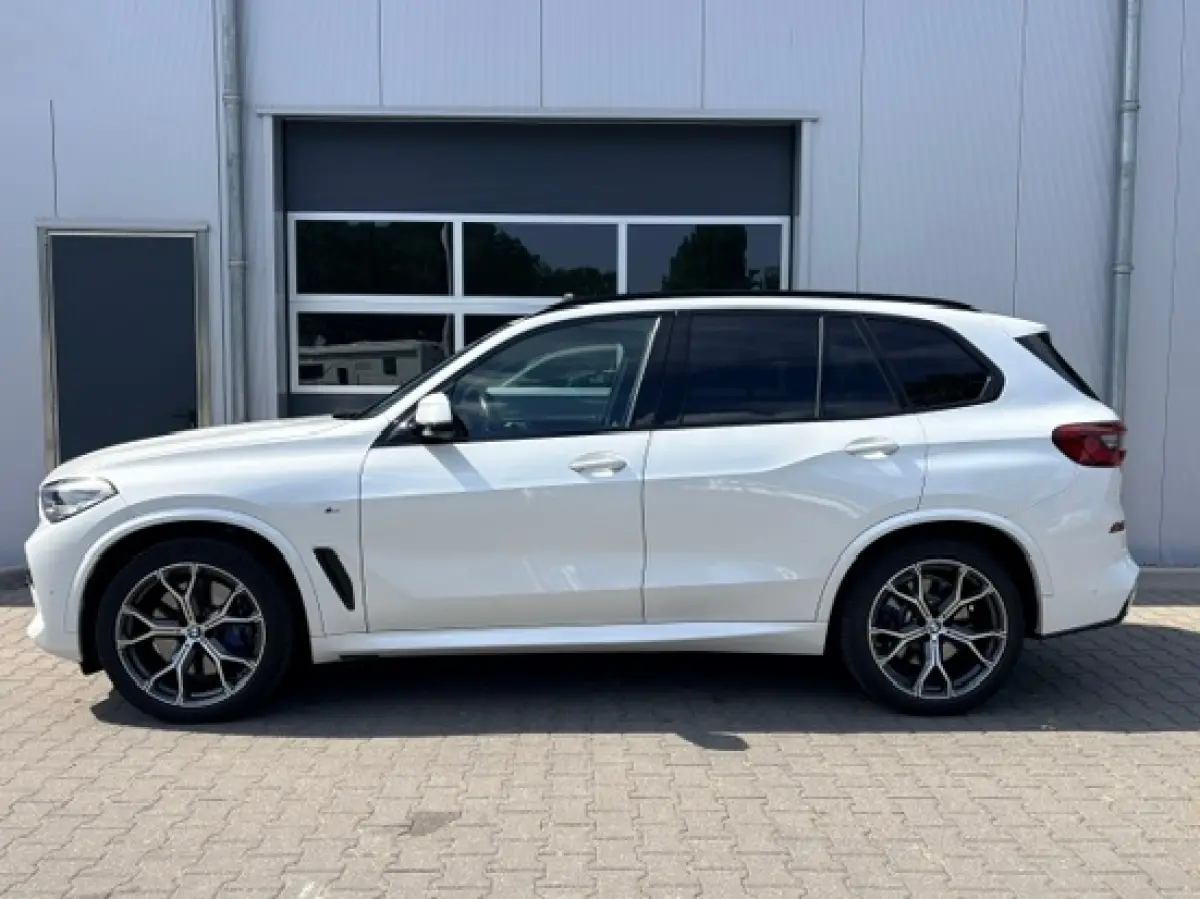 xDrive40i M-SPORT ** LED, NAVI+, LEDER, PANO, TREKH, MEMORY, HuD, 21-inch LMV ** UNFALLFREI - VOL. BMW ONDERH. ** ** INFORMEER OOK NAAR ONZE AANTREKKELIJKE FINANCIAL-LEASE TARIEVEN **