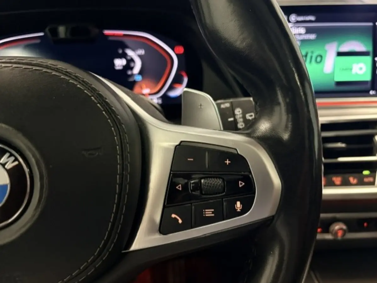 xDrive40i M-SPORT ** LED, NAVI+, LEDER, PANO, TREKH, MEMORY, HuD, 21-inch LMV ** UNFALLFREI - VOL. BMW ONDERH. ** ** INFORMEER OOK NAAR ONZE AANTREKKELIJKE FINANCIAL-LEASE TARIEVEN **