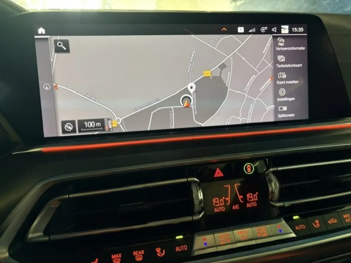 xDrive40i M-SPORT ** LED, NAVI+, LEDER, PANO, TREKH, MEMORY, HuD, 21-inch LMV ** UNFALLFREI - VOL. BMW ONDERH. ** ** INFORMEER OOK NAAR ONZE AANTREKKELIJKE FINANCIAL-LEASE TARIEVEN **