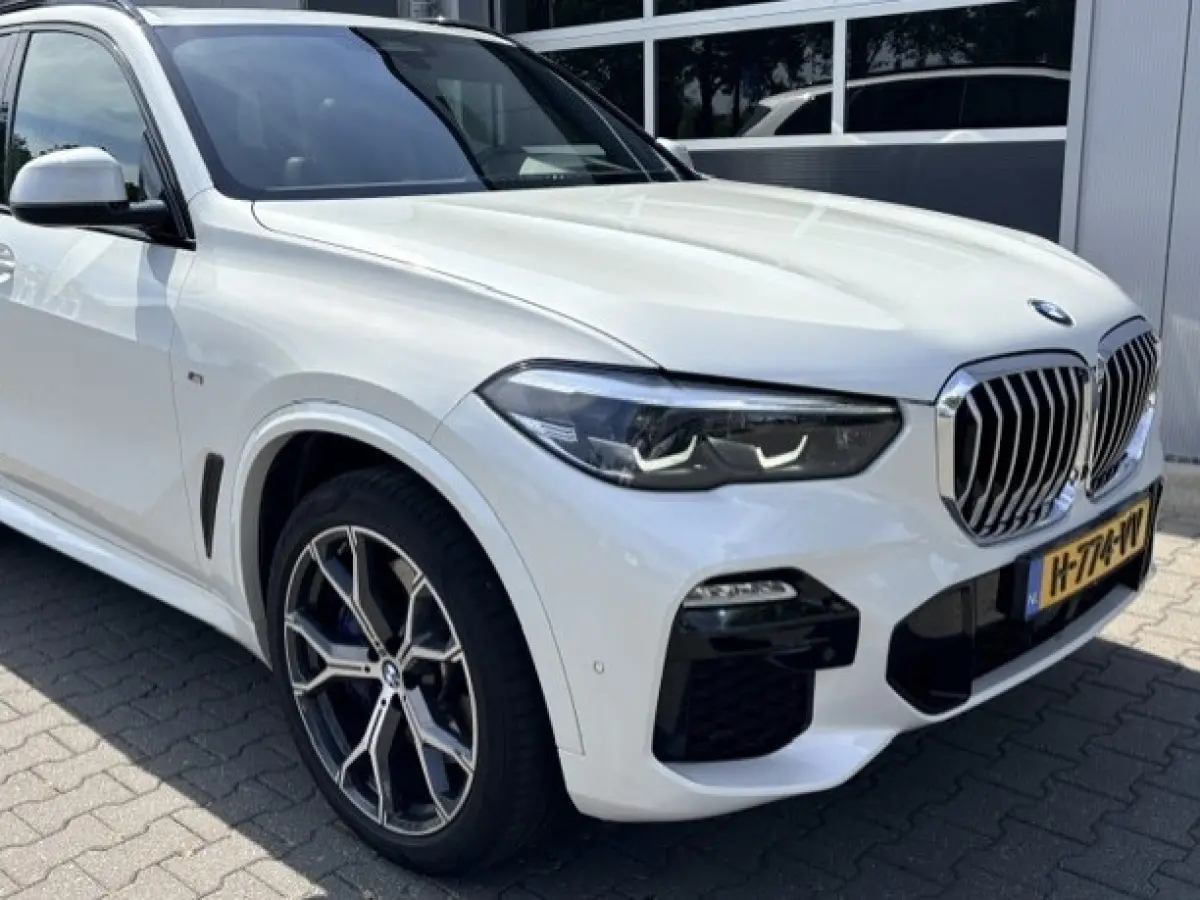xDrive40i M-SPORT ** LED, NAVI+, LEDER, PANO, TREKH, MEMORY, HuD, 21-inch LMV ** UNFALLFREI - VOL. BMW ONDERH. ** ** INFORMEER OOK NAAR ONZE AANTREKKELIJKE FINANCIAL-LEASE TARIEVEN **