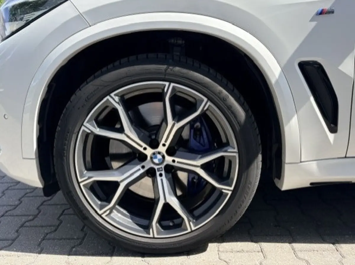 xDrive40i M-SPORT ** LED, NAVI+, LEDER, PANO, TREKH, MEMORY, HuD, 21-inch LMV ** UNFALLFREI - VOL. BMW ONDERH. ** ** INFORMEER OOK NAAR ONZE AANTREKKELIJKE FINANCIAL-LEASE TARIEVEN **