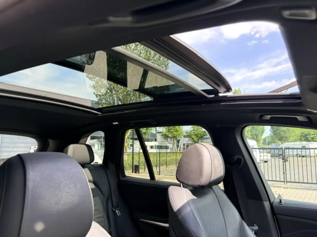 xDrive40i M-SPORT ** LED, NAVI+, LEDER, PANO, TREKH, MEMORY, HuD, 21-inch LMV ** UNFALLFREI - VOL. BMW ONDERH. ** ** INFORMEER OOK NAAR ONZE AANTREKKELIJKE FINANCIAL-LEASE TARIEVEN **