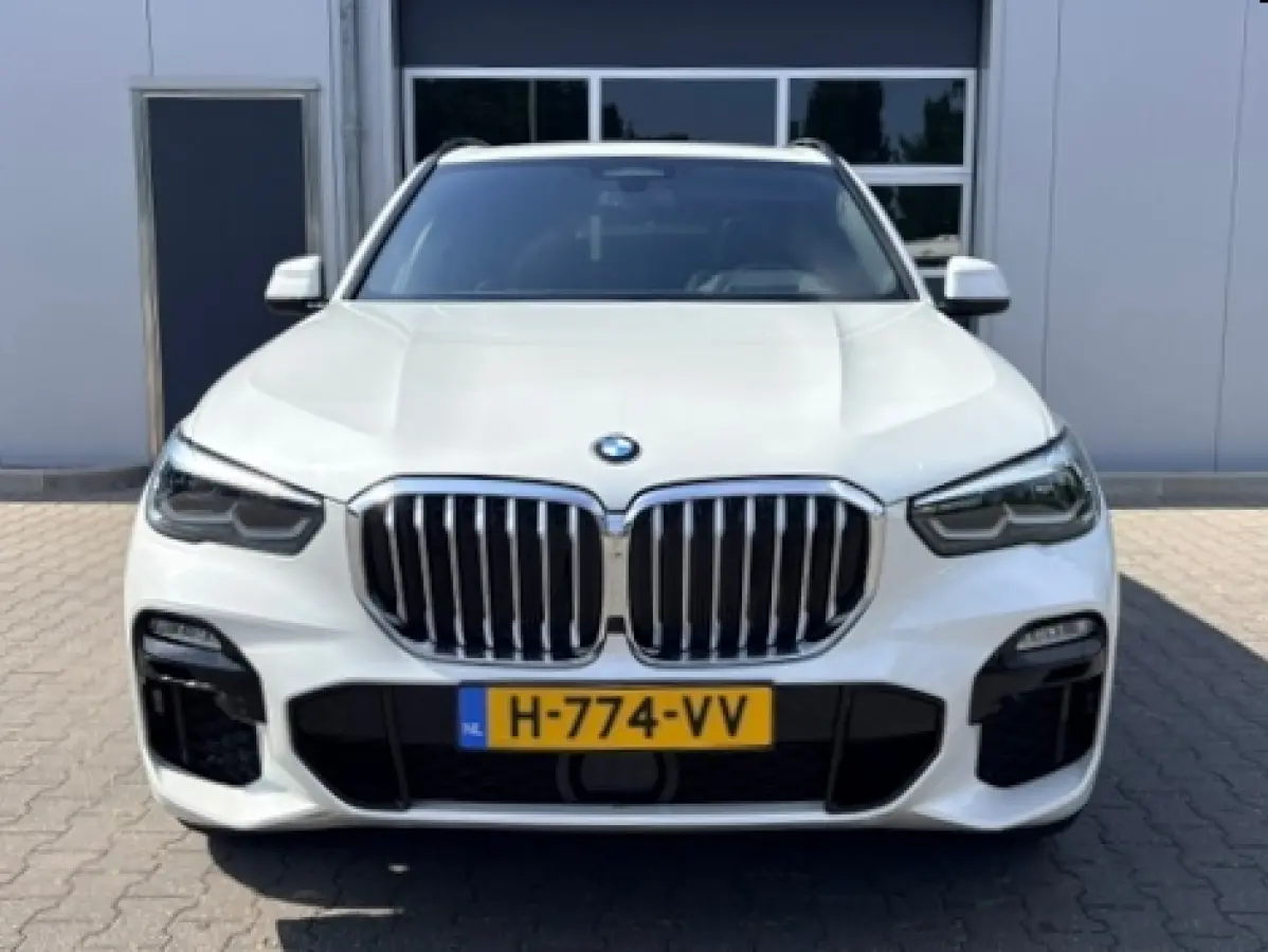 xDrive40i M-SPORT ** LED, NAVI+, LEDER, PANO, TREKH, MEMORY, HuD, 21-inch LMV ** UNFALLFREI - VOL. BMW ONDERH. ** ** INFORMEER OOK NAAR ONZE AANTREKKELIJKE FINANCIAL-LEASE TARIEVEN **