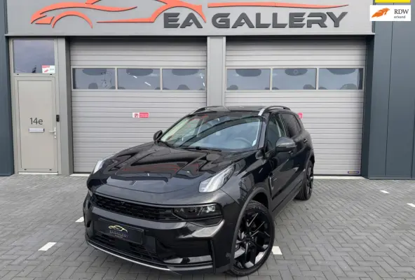 1.5 Bomvol Black Edition 261PK 360°Camera Zwarte hemel