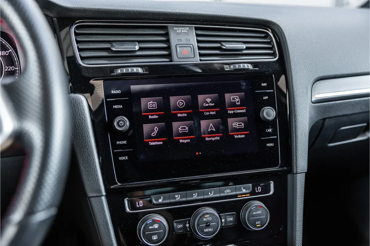 2.0 TSI 290 PK GTI TCR | Panorama | ACC | Camera | CarPlay | Navigatie | Stoelverwarming | Virtual Cockpit | Keyless Go | Nieuwe APK