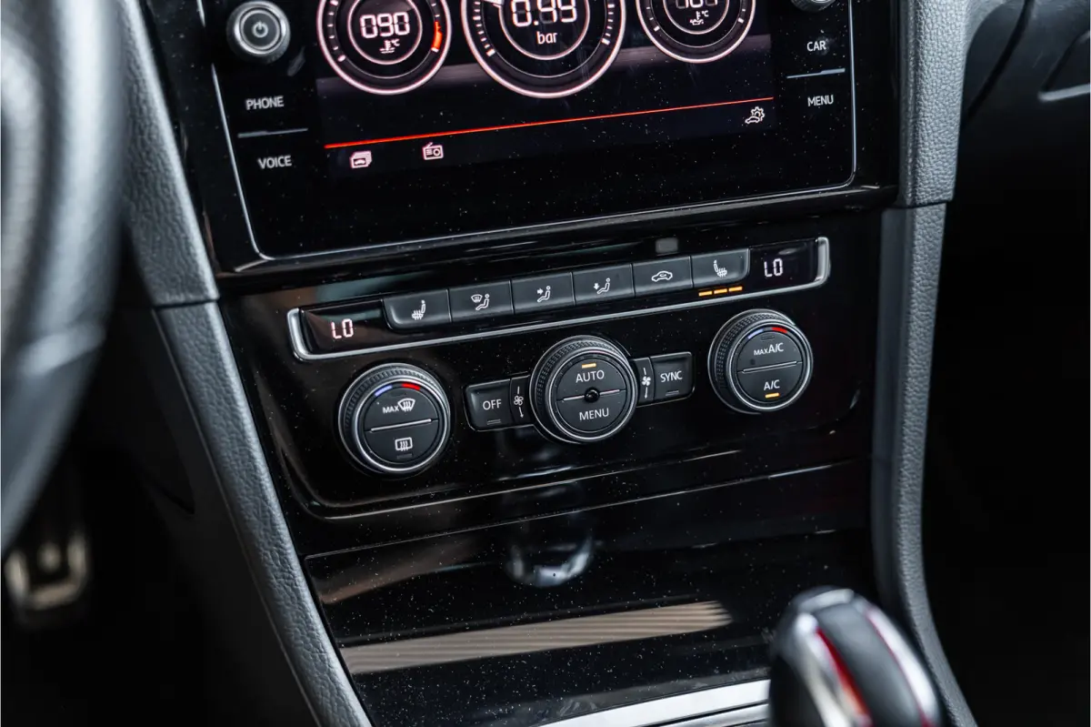 2.0 TSI 290 PK GTI TCR | Panorama | ACC | Camera | CarPlay | Navigatie | Stoelverwarming | Virtual Cockpit | Keyless Go | Nieuwe APK