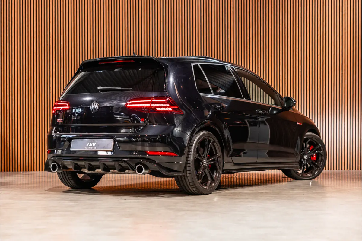 2.0 TSI 290 PK GTI TCR | Panorama | ACC | Camera | CarPlay | Navigatie | Stoelverwarming | Virtual Cockpit | Keyless Go | Nieuwe APK