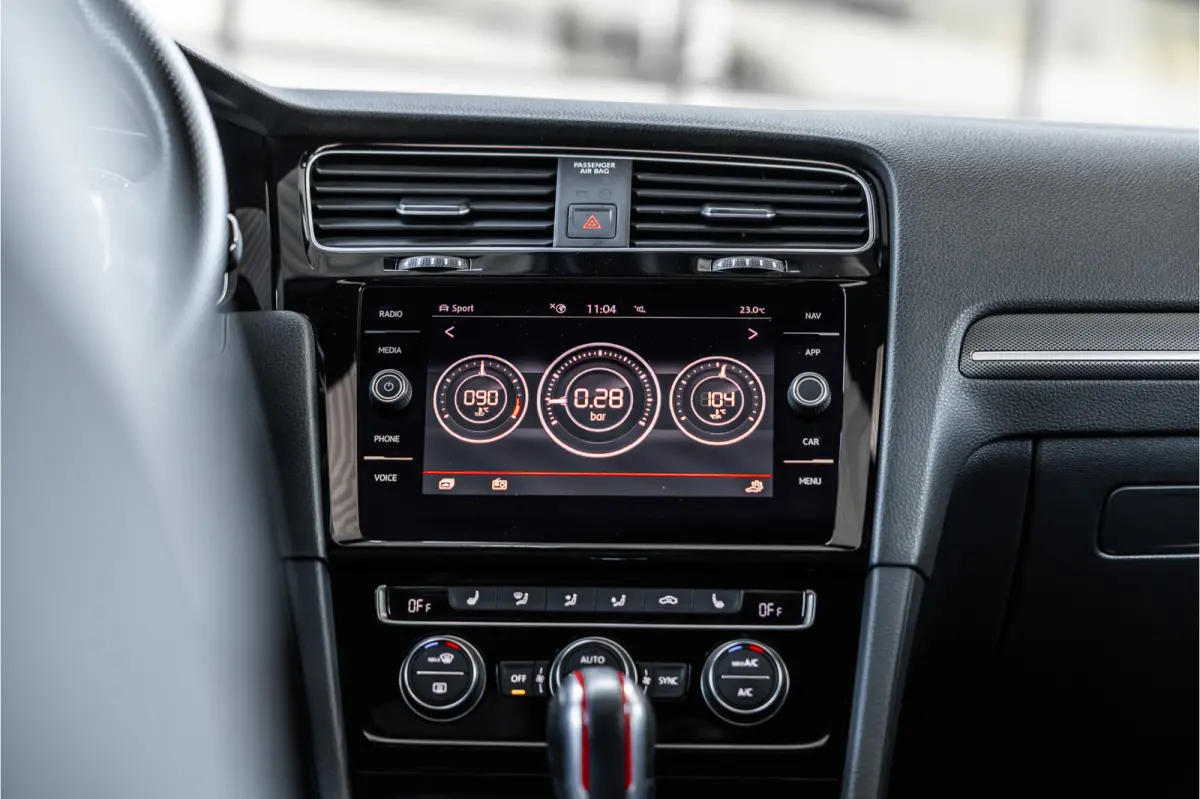 2.0 TSI 290 PK GTI TCR | Panorama | ACC | Camera | CarPlay | Navigatie | Stoelverwarming | Virtual Cockpit | Keyless Go | Nieuwe APK