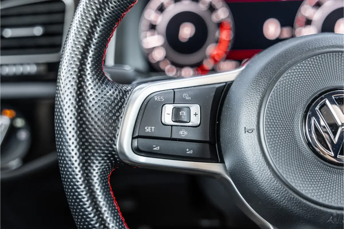 2.0 TSI 290 PK GTI TCR | Panorama | ACC | Camera | CarPlay | Navigatie | Stoelverwarming | Virtual Cockpit | Keyless Go | Nieuwe APK
