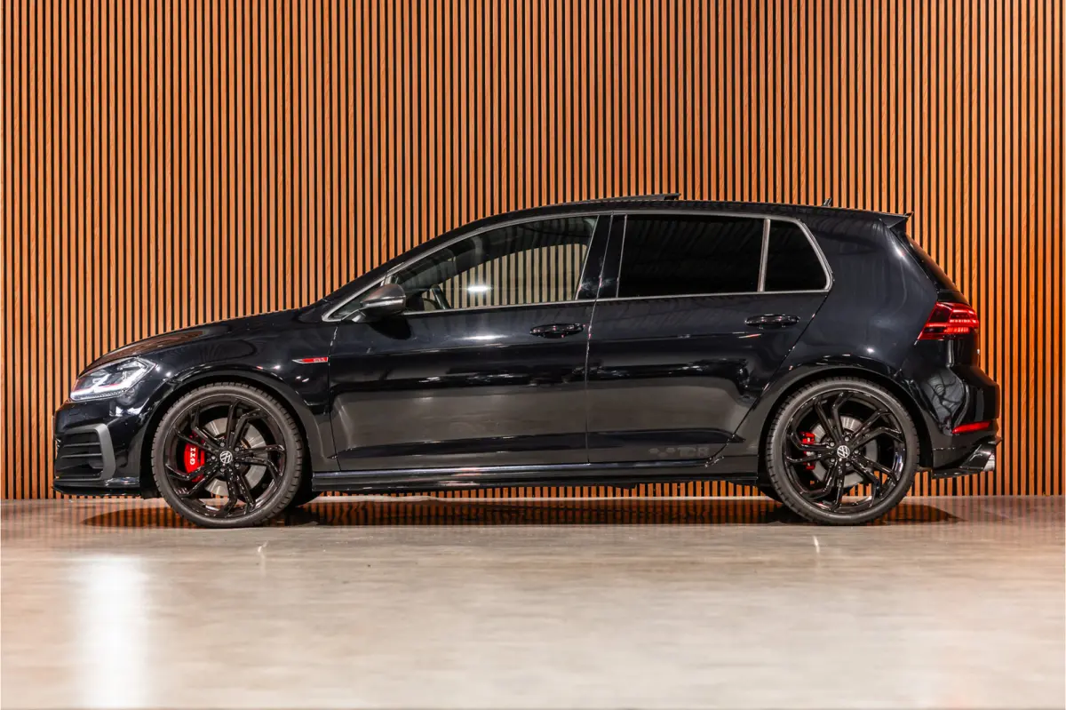2.0 TSI 290 PK GTI TCR | Panorama | ACC | Camera | CarPlay | Navigatie | Stoelverwarming | Virtual Cockpit | Keyless Go | Nieuwe APK