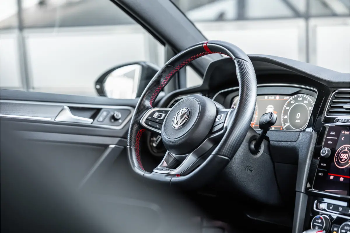 2.0 TSI 290 PK GTI TCR | Panorama | ACC | Camera | CarPlay | Navigatie | Stoelverwarming | Virtual Cockpit | Keyless Go | Nieuwe APK