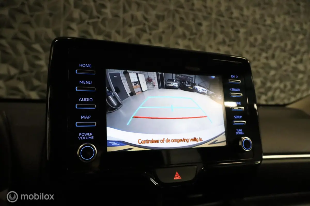 1.0 VVT-i Active | Keyless | Camera | Carplay |