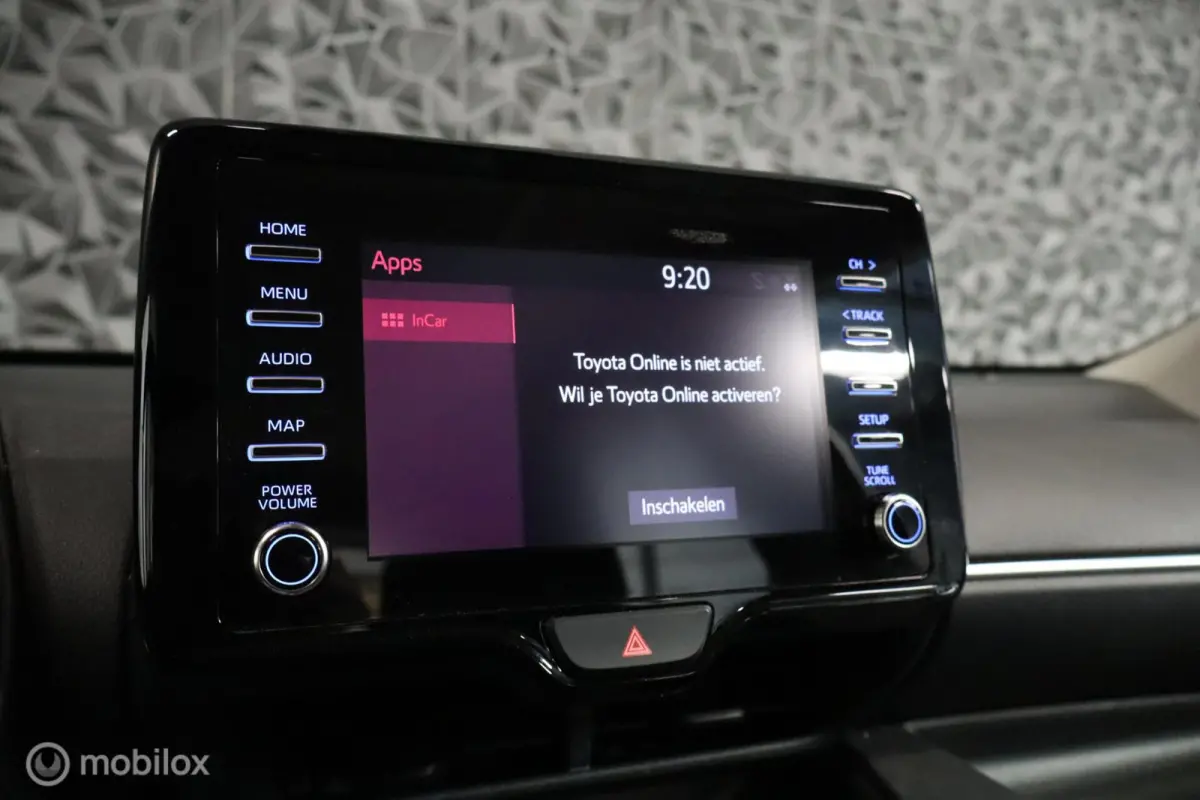 1.0 VVT-i Active | Keyless | Camera | Carplay |