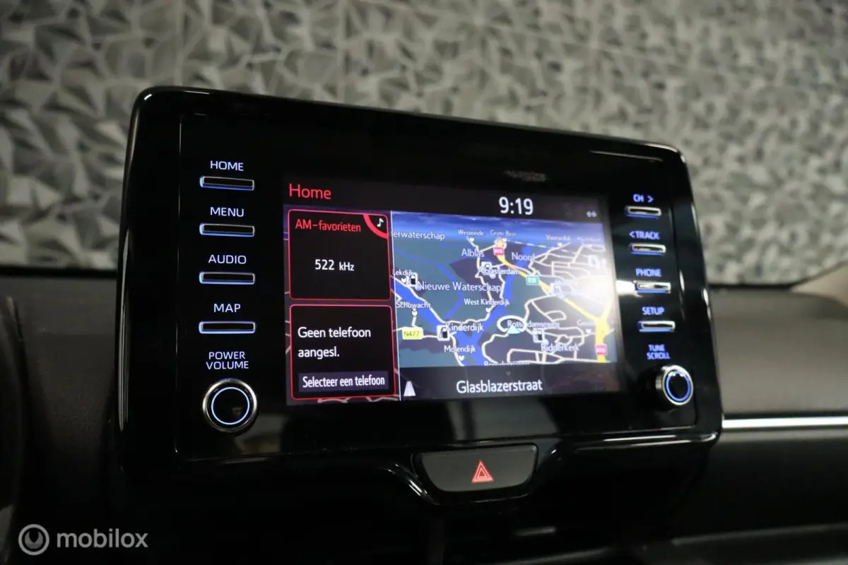1.0 VVT-i Active | Keyless | Camera | Carplay |