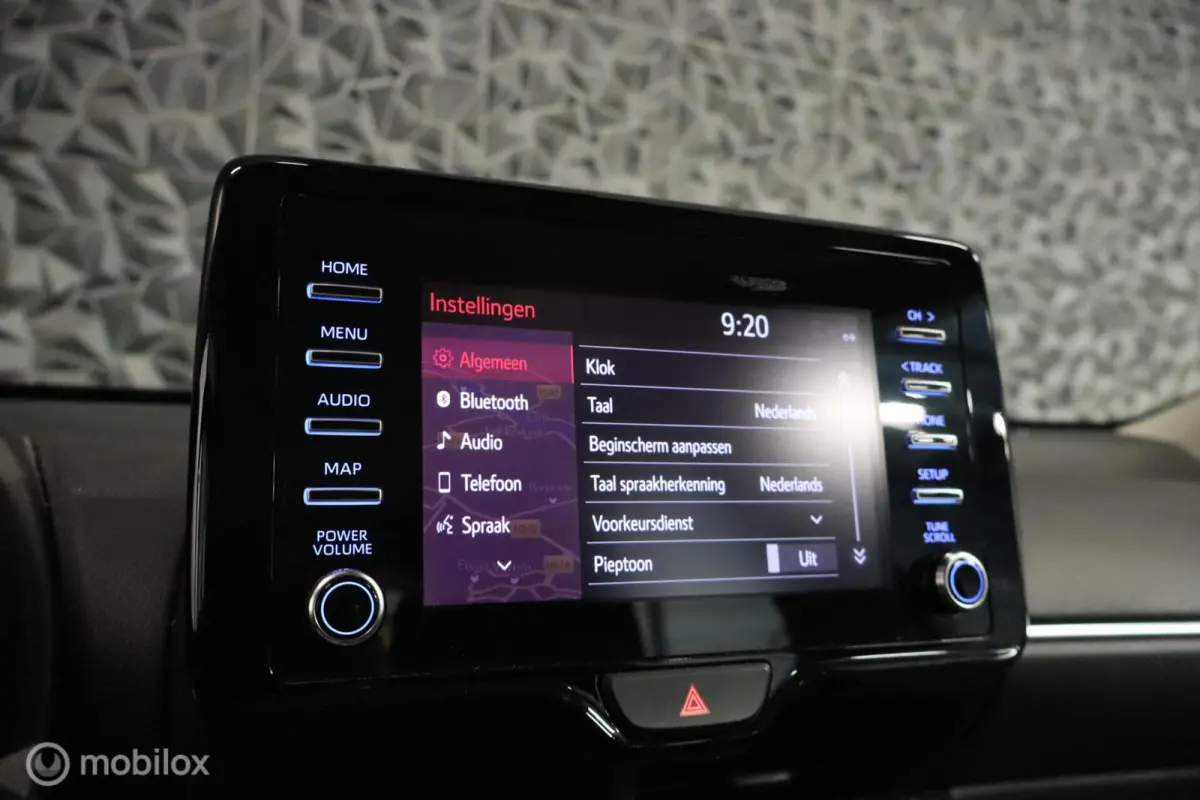 1.0 VVT-i Active | Keyless | Camera | Carplay |
