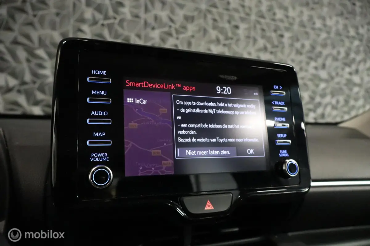 1.0 VVT-i Active | Keyless | Camera | Carplay |