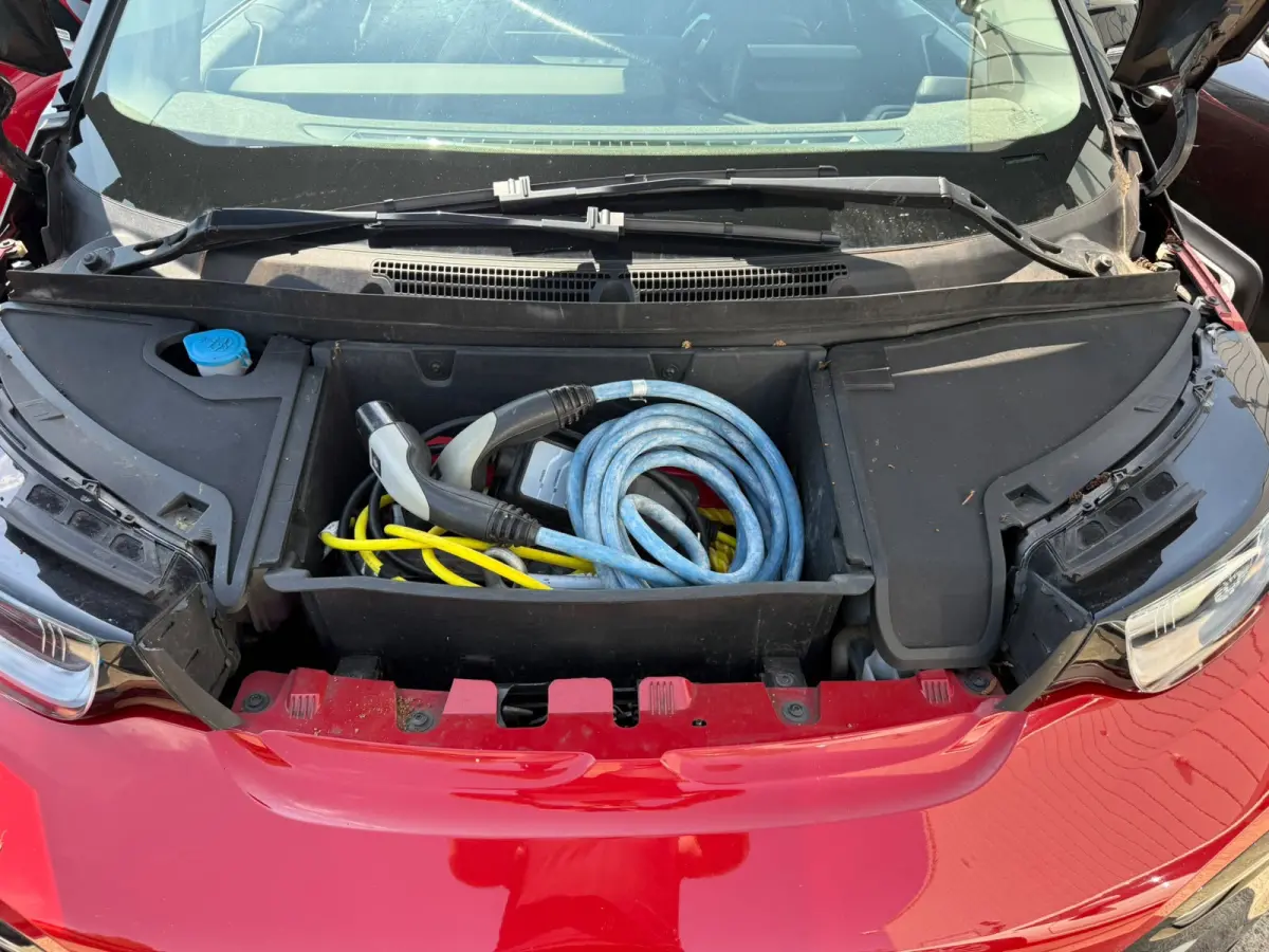 S Launch Edition 94Ah 33 kWh, Panodak, Leder, Navi, Camera, NAP