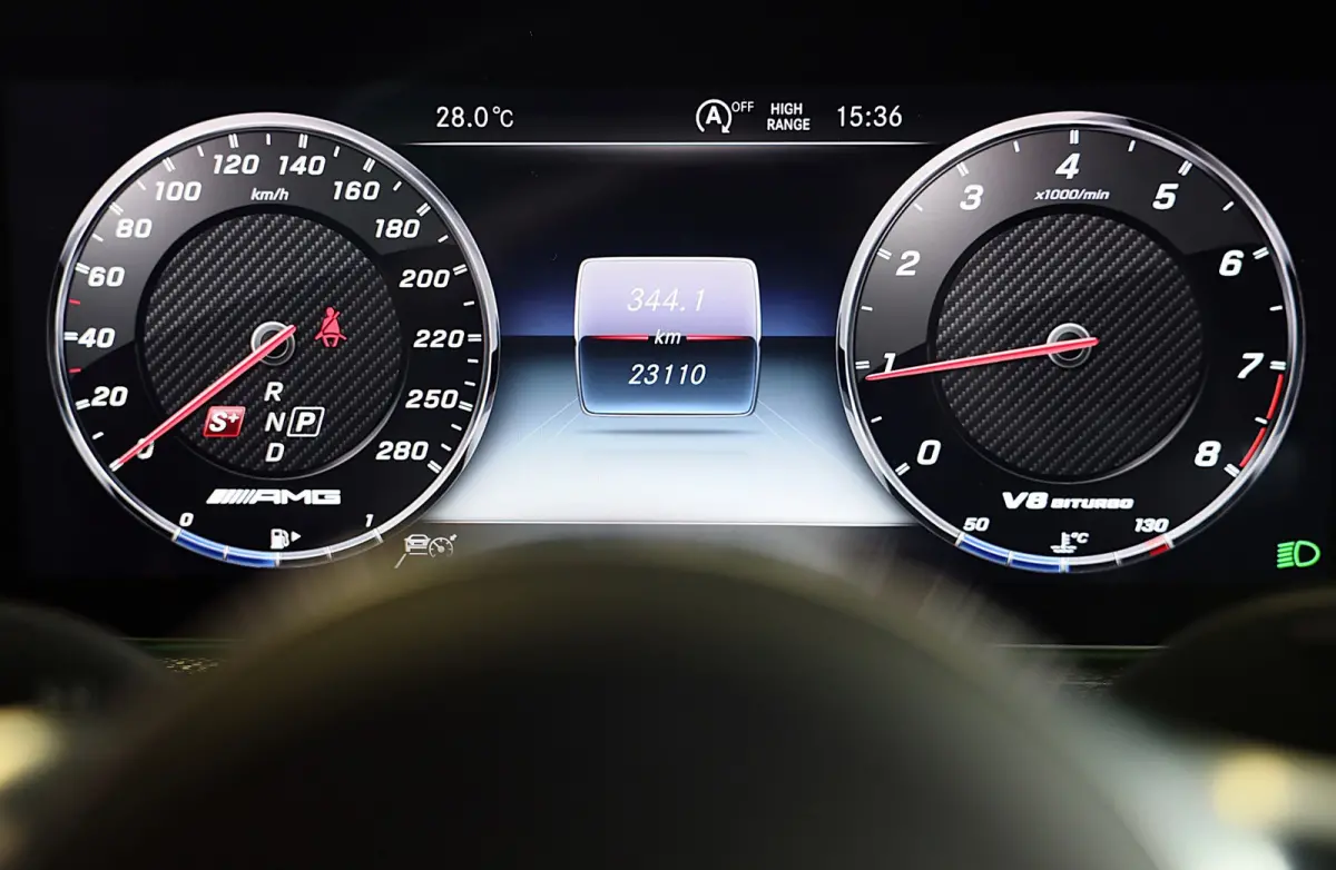 63 Manufaktur / Olijf Groen / Carbon / Massage / Memory / 360 Camera / Lane Assist / BURMESTER / Open Dak