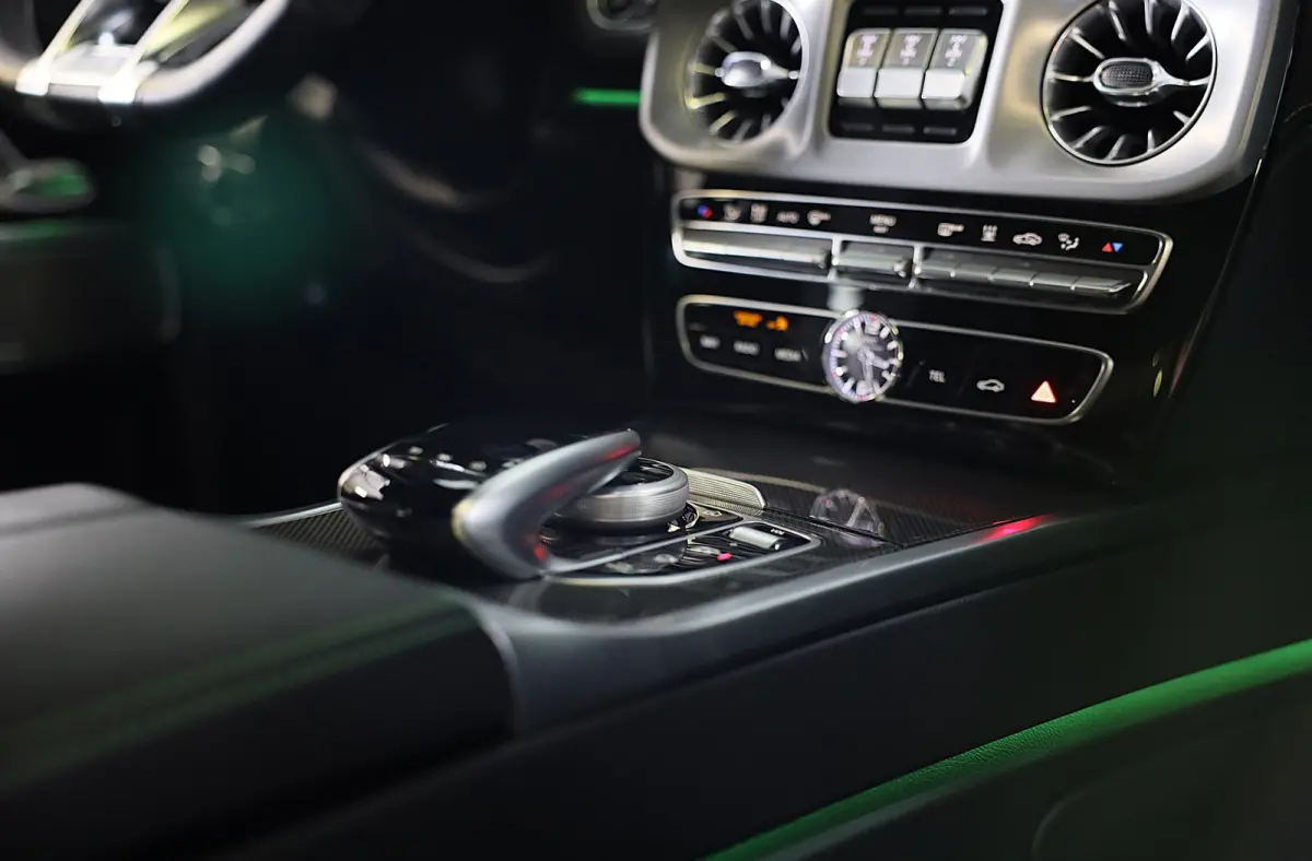63 Manufaktur / Olijf Groen / Carbon / Massage / Memory / 360 Camera / Lane Assist / BURMESTER / Open Dak