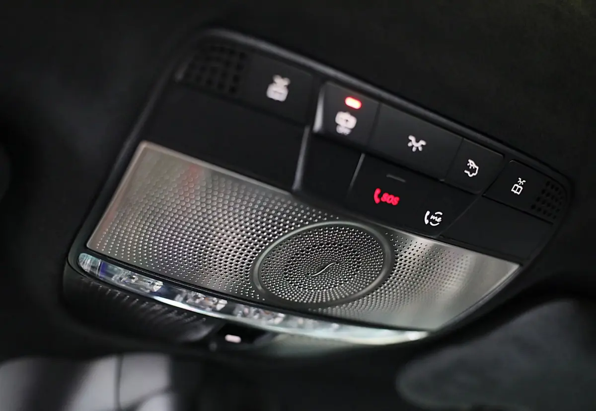 63 Manufaktur / Olijf Groen / Carbon / Massage / Memory / 360 Camera / Lane Assist / BURMESTER / Open Dak
