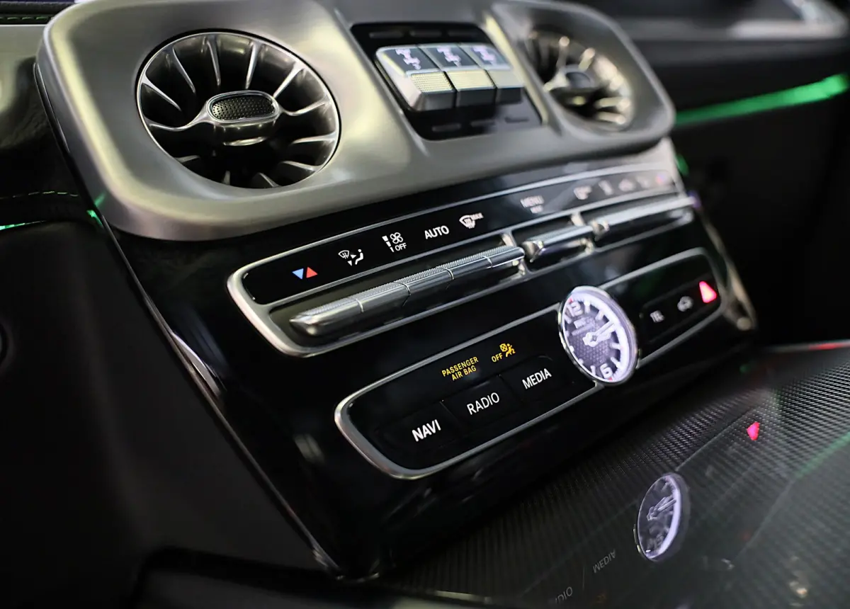 63 Manufaktur / Olijf Groen / Carbon / Massage / Memory / 360 Camera / Lane Assist / BURMESTER / Open Dak
