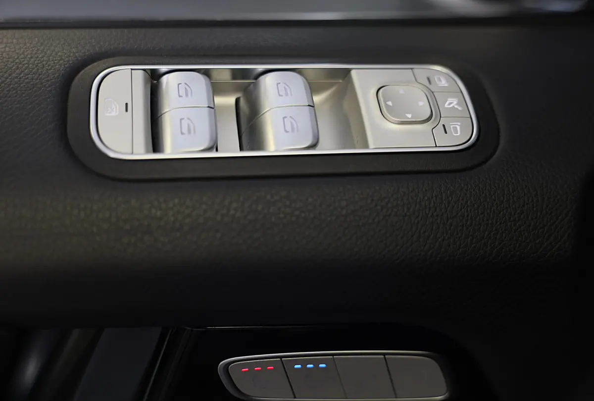63 Manufaktur / Olijf Groen / Carbon / Massage / Memory / 360 Camera / Lane Assist / BURMESTER / Open Dak
