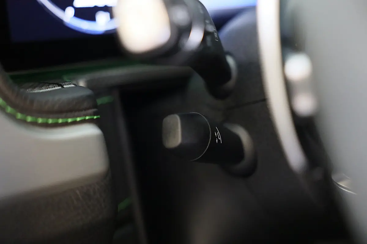 63 Manufaktur / Olijf Groen / Carbon / Massage / Memory / 360 Camera / Lane Assist / BURMESTER / Open Dak