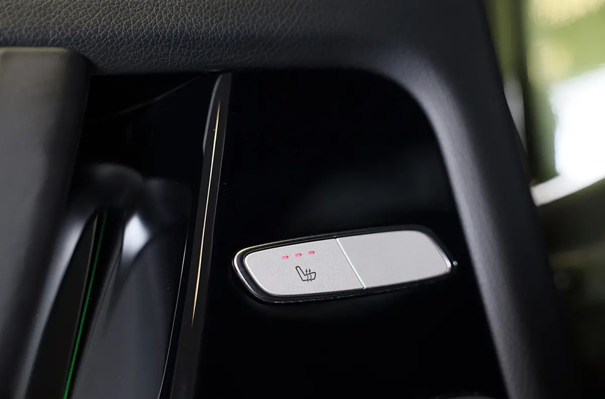 63 Manufaktur / Olijf Groen / Carbon / Massage / Memory / 360 Camera / Lane Assist / BURMESTER / Open Dak