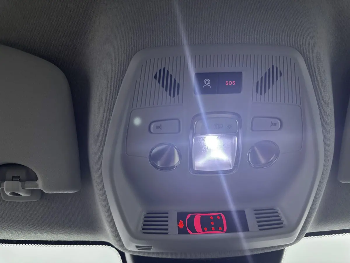 1.2 Hybrid 145pk Max 7p. | VOORRAAD DEAL | Camera | Navigatie | Lichtmetalen velgen | Comfort stoelen | Cruise control |