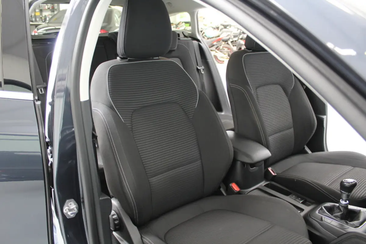 1.0 EcoBoost Titanium Business 126PK, RIJKLAAR | STUUR/STOEL/RUITVERWARMING | NAVIGATIE | CRUISE CONTROLE