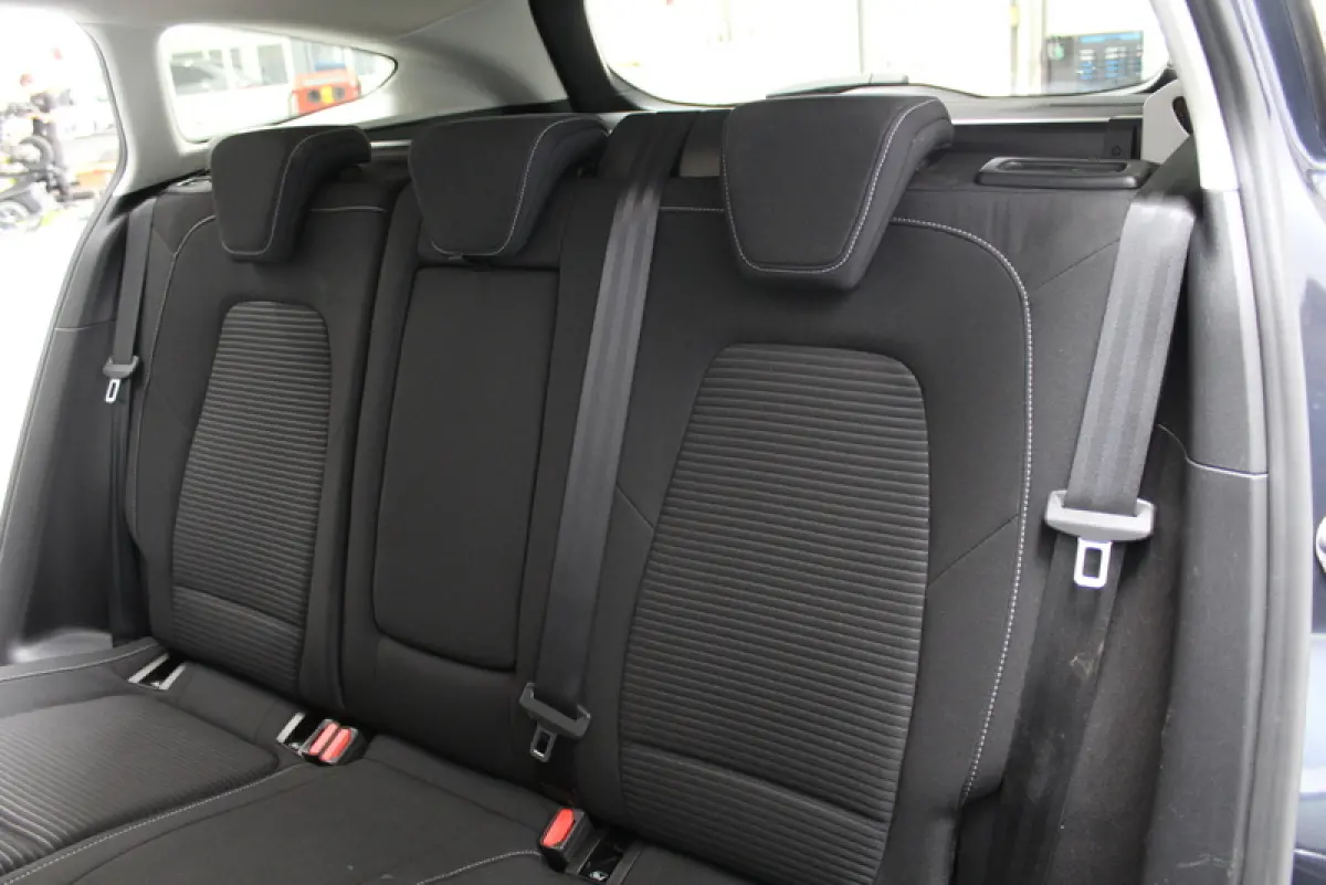 1.0 EcoBoost Titanium Business 126PK, RIJKLAAR | STUUR/STOEL/RUITVERWARMING | NAVIGATIE | CRUISE CONTROLE