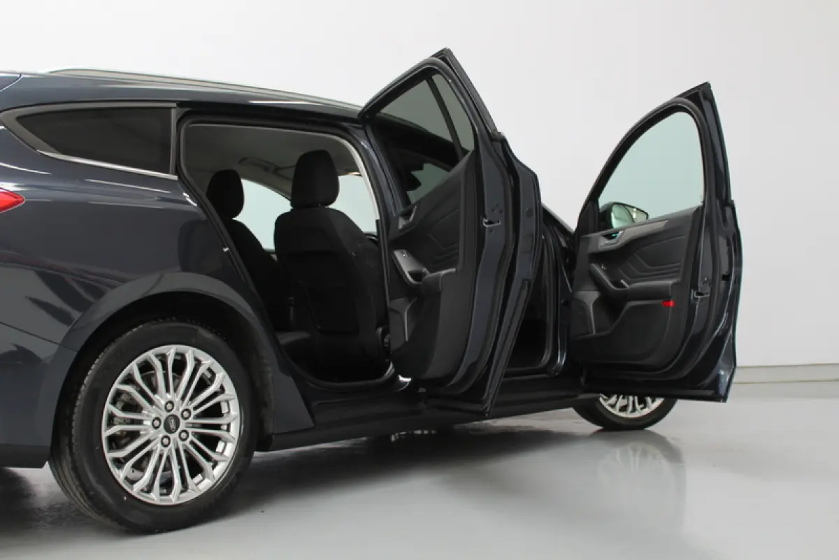 1.0 EcoBoost Titanium Business 126PK, RIJKLAAR | STUUR/STOEL/RUITVERWARMING | NAVIGATIE | CRUISE CONTROLE