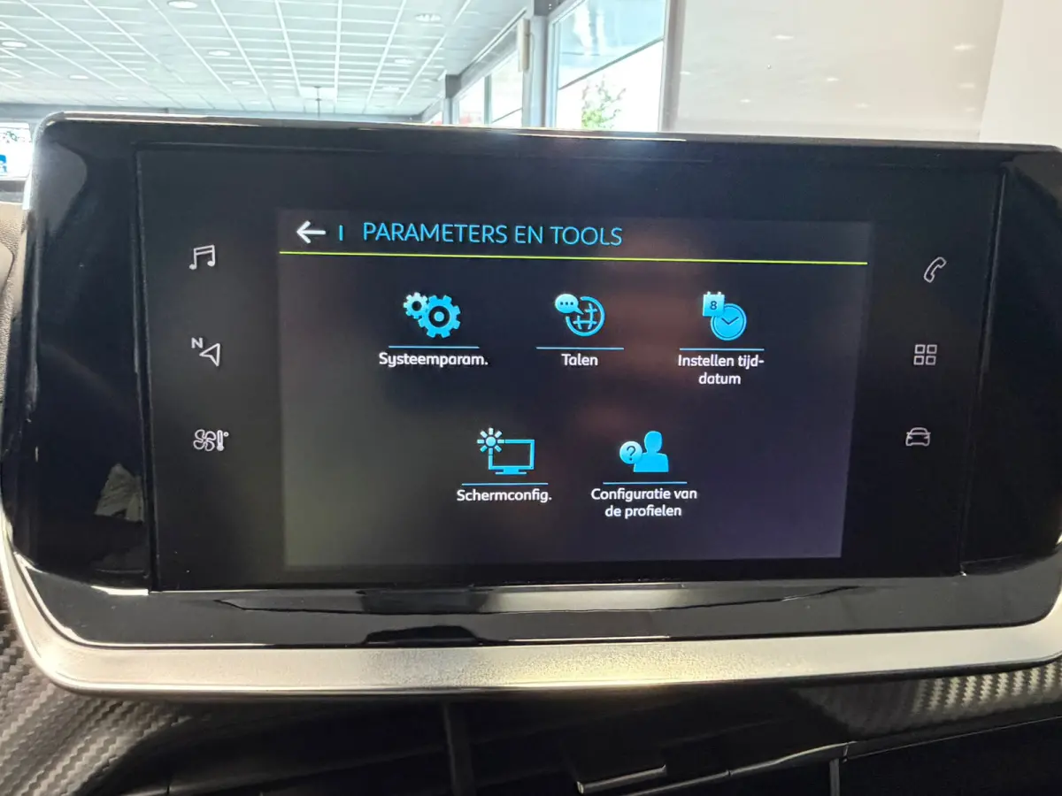 EV Active Pack 50 kWh | CLIMA | NAVI | CAR PLAY |