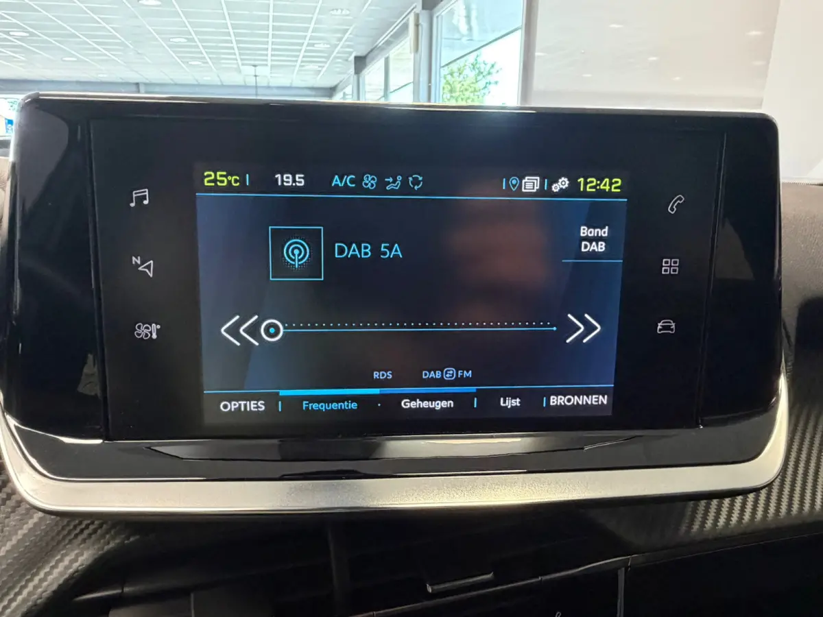 EV Active Pack 50 kWh | CLIMA | NAVI | CAR PLAY |