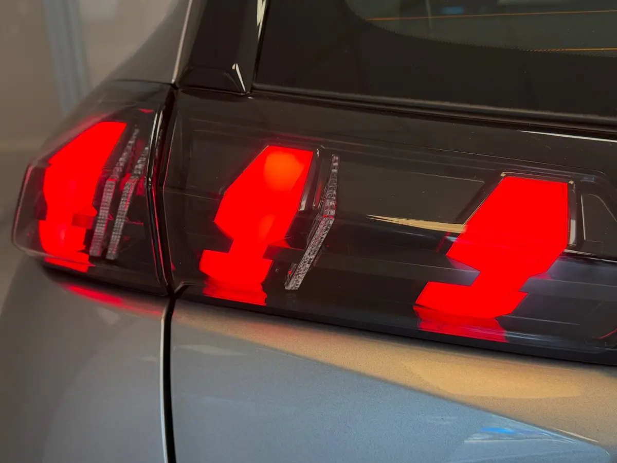 EV Active Pack 50 kWh | CLIMA | NAVI | CAR PLAY |