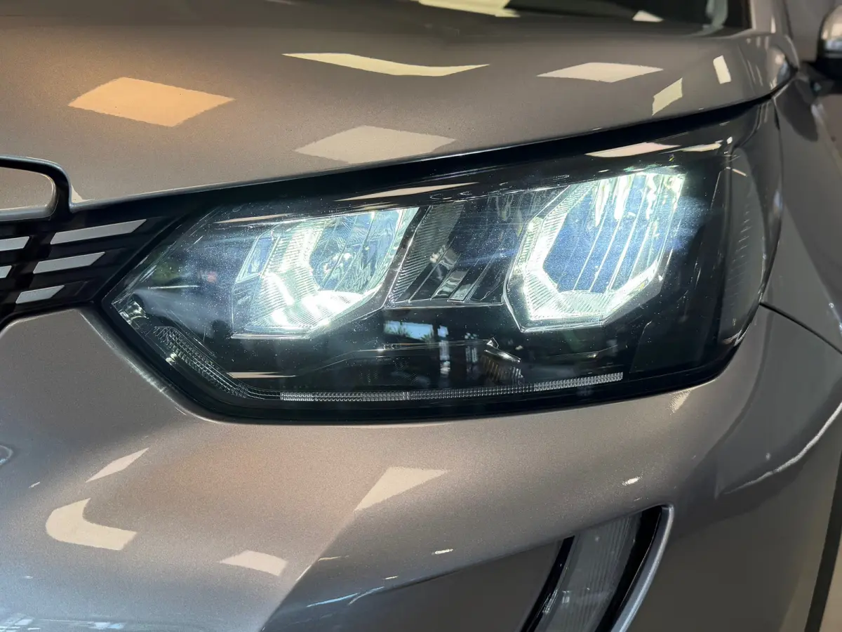 EV Active Pack 50 kWh | CLIMA | NAVI | CAR PLAY |