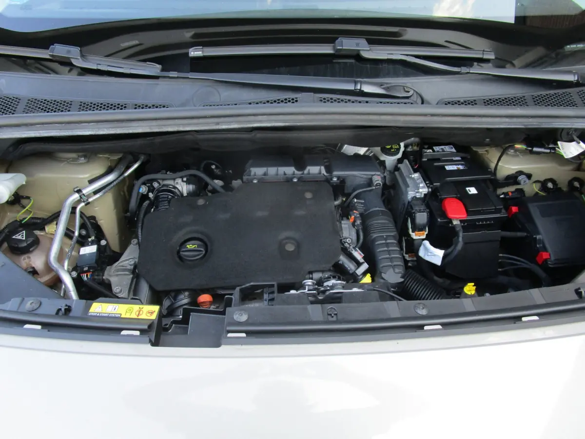 Automaat 7 pers alle opties clima,navi nieuw
