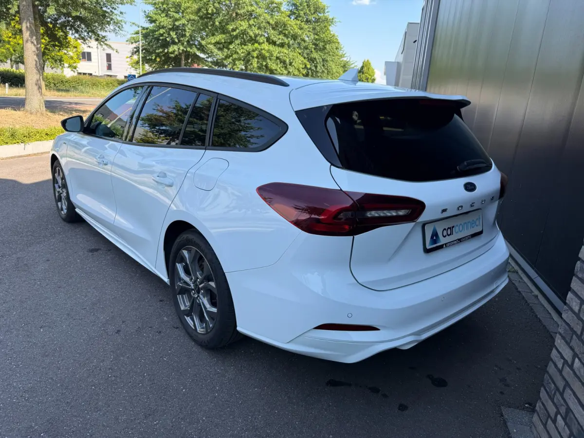 1.0 Eco 125pk Hybrid ST Line Navi, Adop. cruise, Winter, Spoiler groot etc. etc.