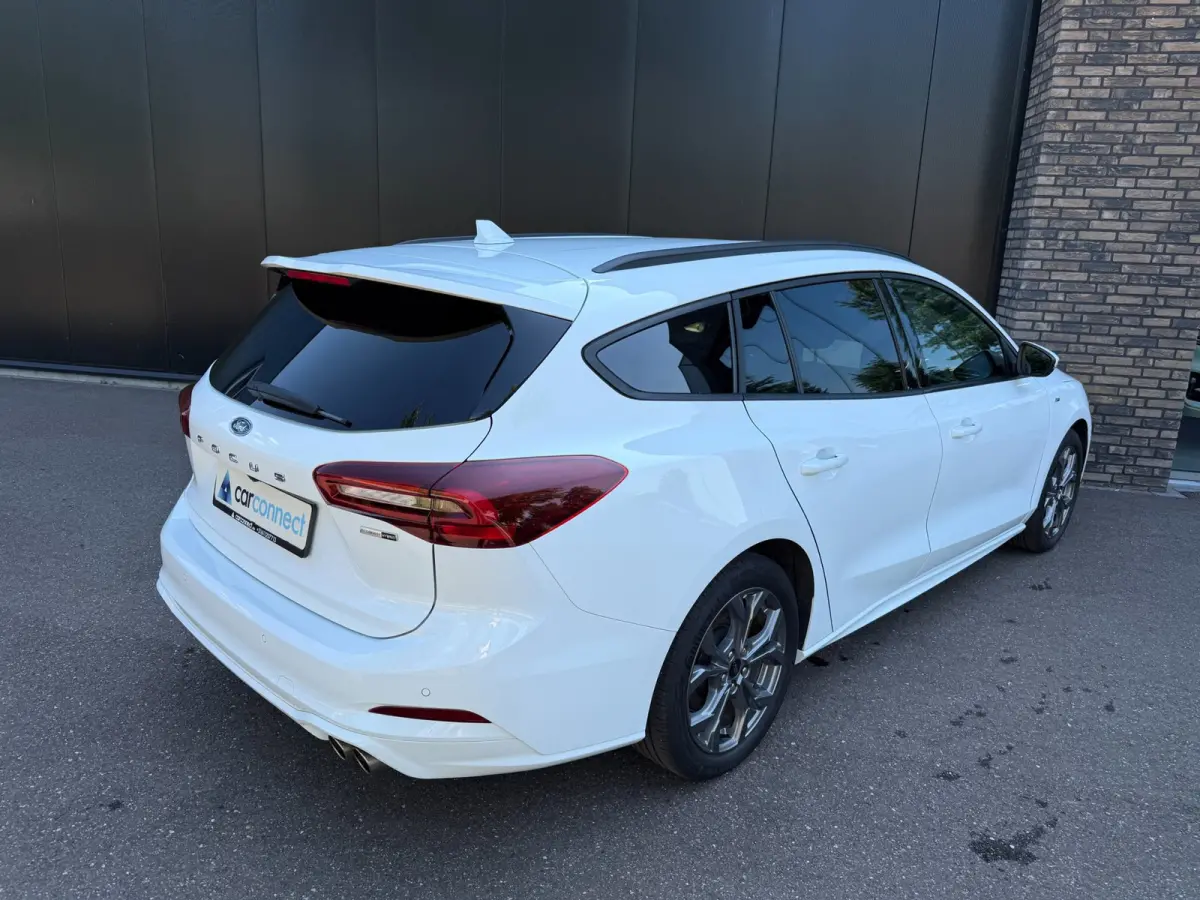1.0 Eco 125pk Hybrid ST Line Navi, Adop. cruise, Winter, Spoiler groot etc. etc.