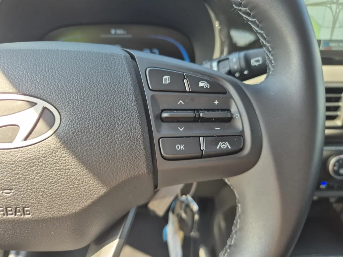 1.0 Comfort Smart 5-zits | Airco | Cruise Control | Camera | Navigatie | Bluetooth | LM Velgen |