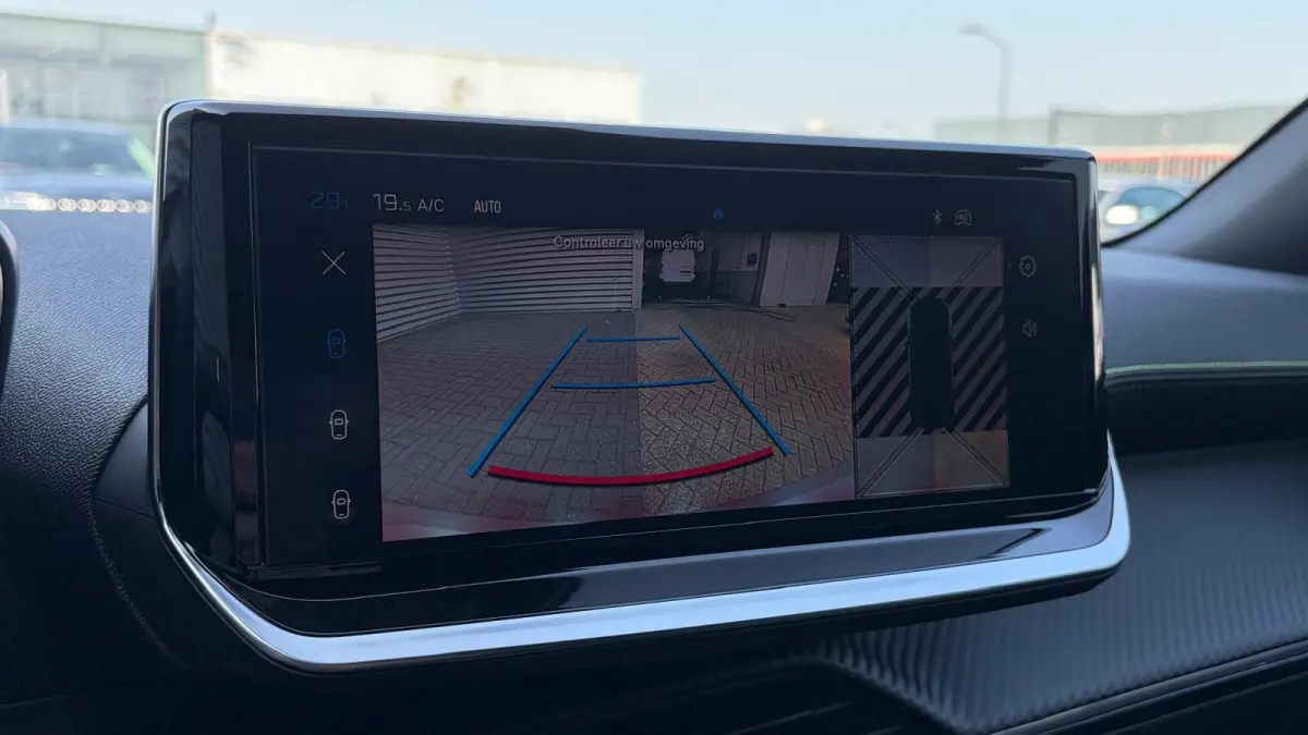 GT | Active Safety Brake met camera en radar (automatisch noodremsysteem) met Distance Alert (waarschuwing dreigende aanrijding) | Advanced Active Safety Brake met camera en radar | Climate 