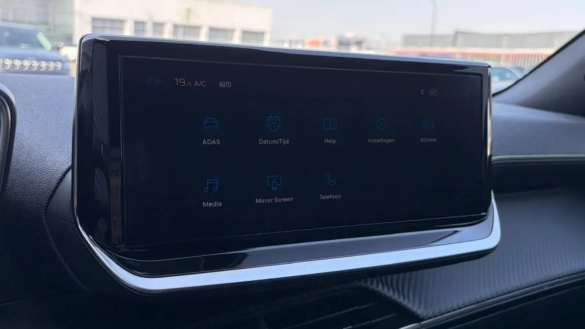 GT | Active Safety Brake met camera en radar (automatisch noodremsysteem) met Distance Alert (waarschuwing dreigende aanrijding) | Advanced Active Safety Brake met camera en radar | Climate 