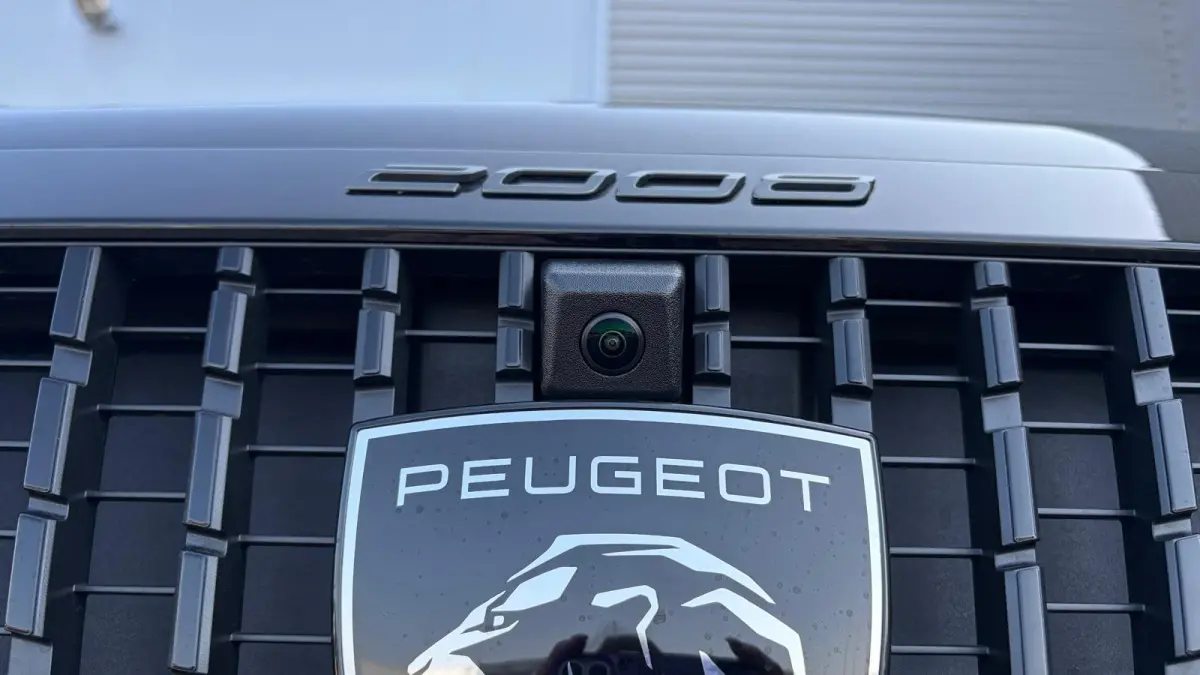 GT | Active Safety Brake met camera en radar (automatisch noodremsysteem) met Distance Alert (waarschuwing dreigende aanrijding) | Advanced Active Safety Brake met camera en radar | Climate 