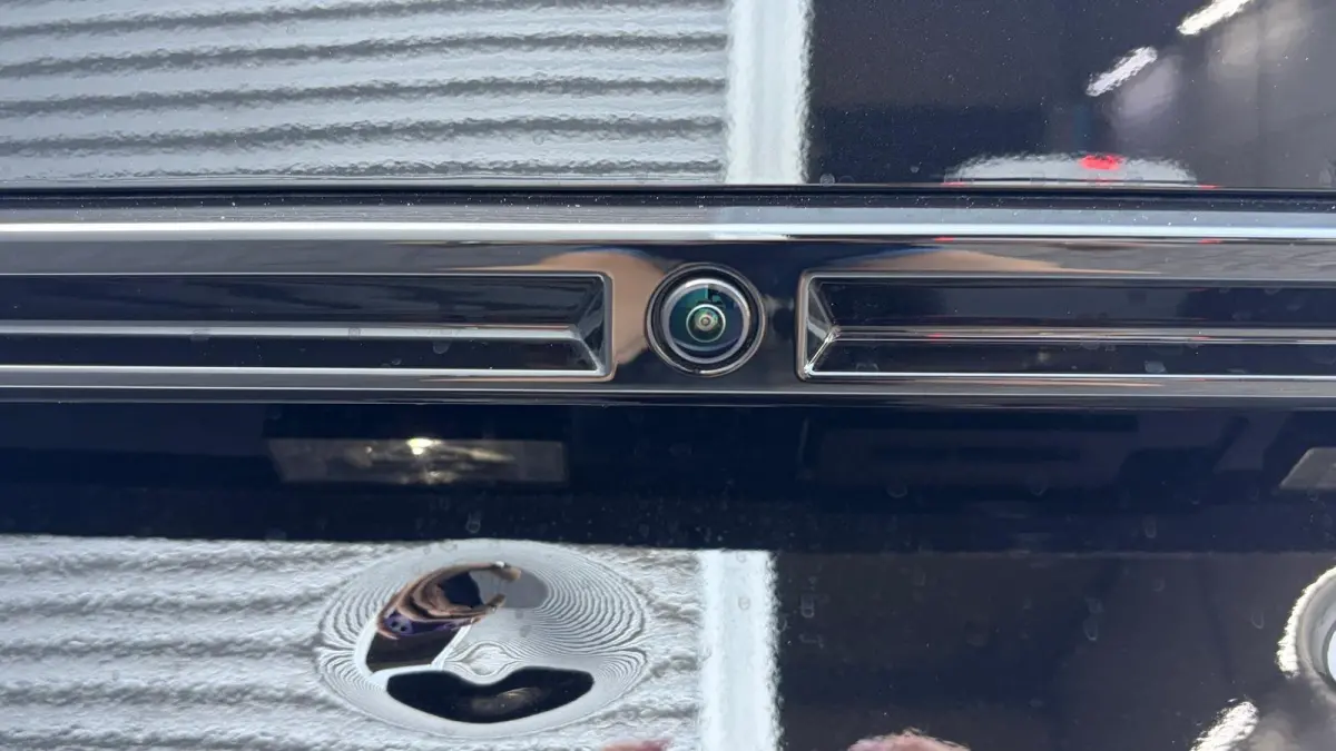 GT | Active Safety Brake met camera en radar (automatisch noodremsysteem) met Distance Alert (waarschuwing dreigende aanrijding) | Advanced Active Safety Brake met camera en radar | Climate 