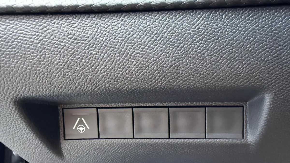 GT | Active Safety Brake met camera en radar (automatisch noodremsysteem) met Distance Alert (waarschuwing dreigende aanrijding) | Advanced Active Safety Brake met camera en radar | Climate 