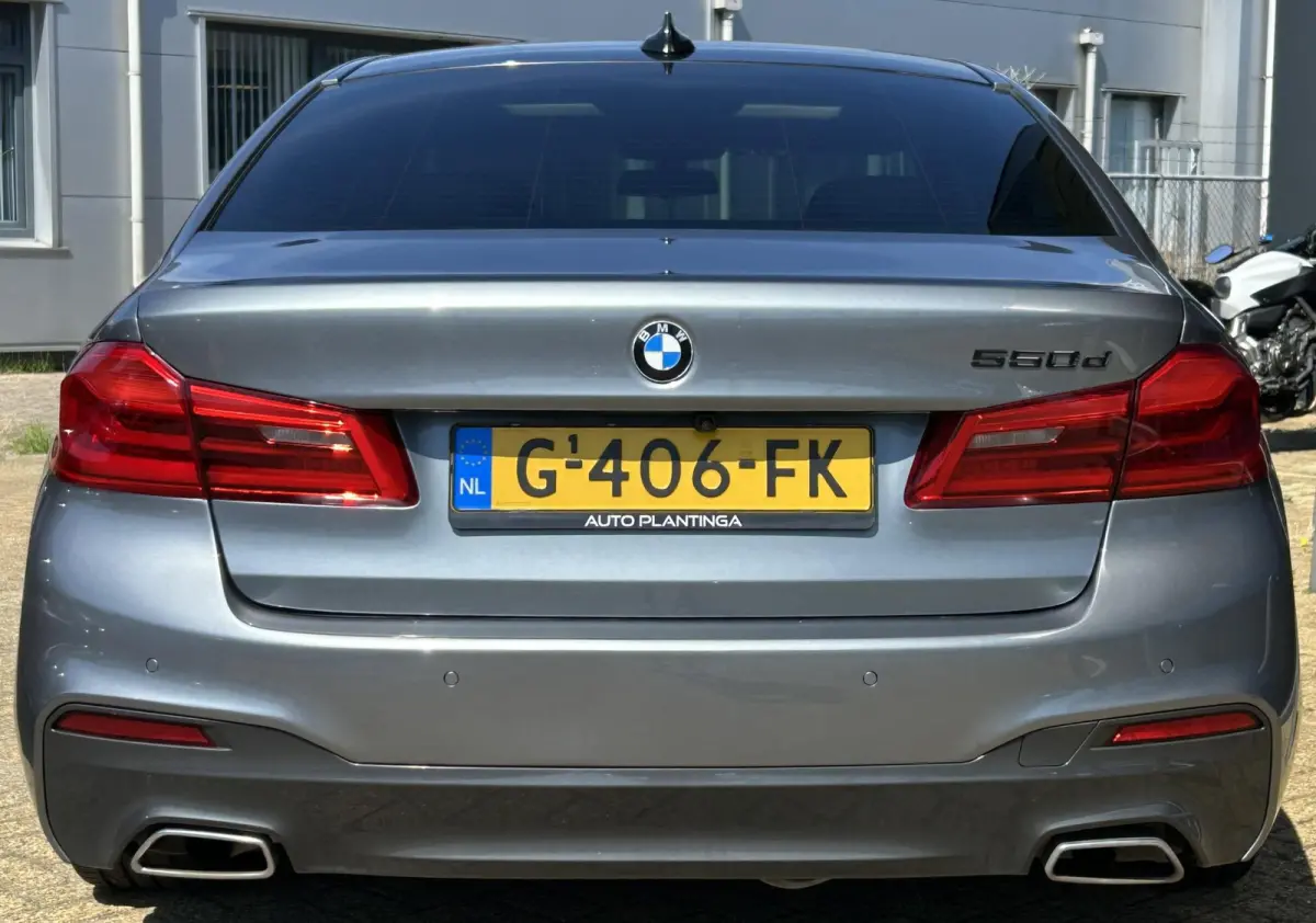 530d High Executive 265PK | AUTOMAAT | PANO | Achteruitrijcamera | Leder | Memory | Head Up Display | Virtual | 19 Inch | 2 Sleutels | APK tot 31-05-2027 |