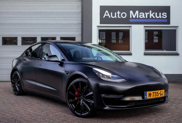 Performance AWD 75 kWh|Matte Gespoten|Uniek|Zeer netjes