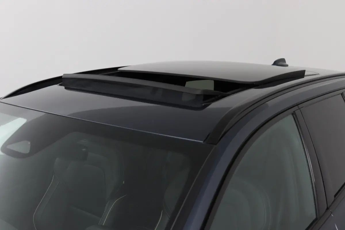 T8 Plug-in hybrid AWD Ultra Dark | Trekhaak | Panoramadak | Sportstoelen | Long range | 19 Inch |